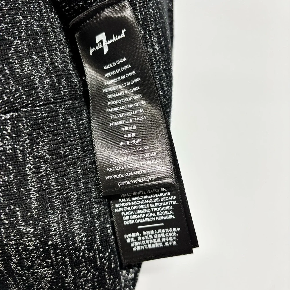 ✨7 For All Mankind One-Shoulder Sweater Size XS